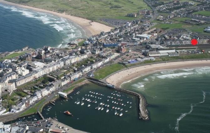 Apartamento 4 Golf Terrace - Portrush By The Sea Exterior foto